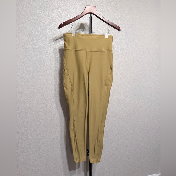 Lululemon Flurry Up High-Rise Fleece Lined Leggings 28"
in ‘Grape Leaf’ - Size 8 - Picture 4 of 11